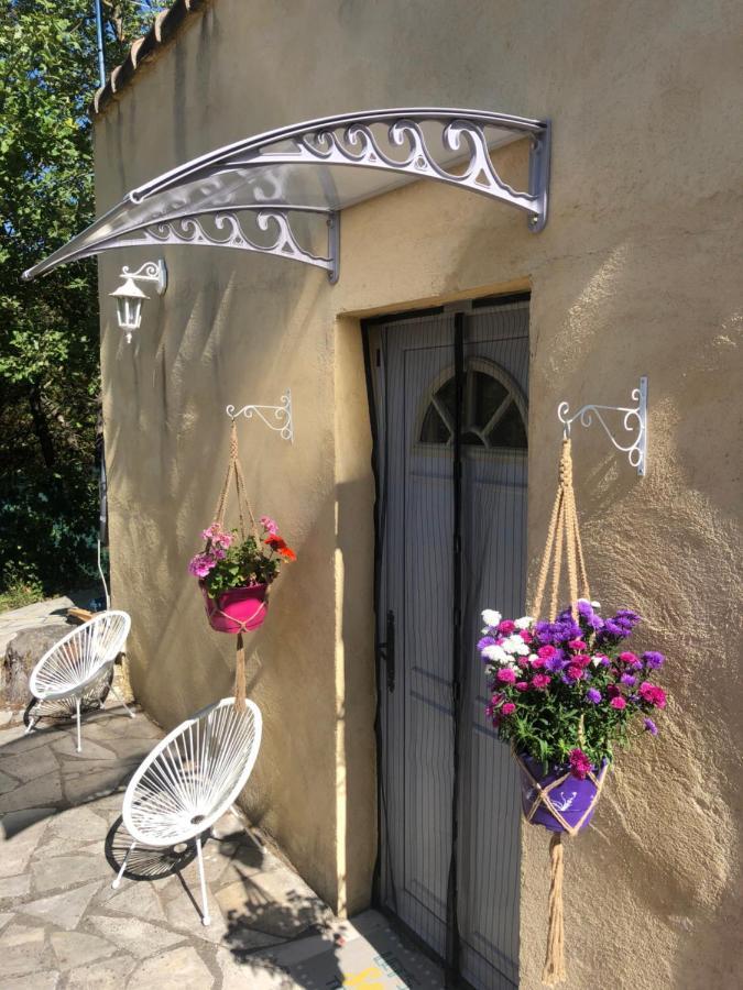 L'escapade. Entre Aix Et Marseille, Pleine Nature. Apartamento *